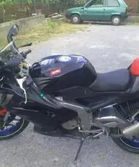 Moto aprilia 125