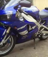 Yamaha r1 1998