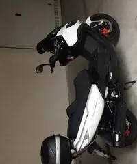 Kymko 300i