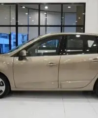 RENAULT Scenic X-Mod 1.5 dCi 110CV Dynamique