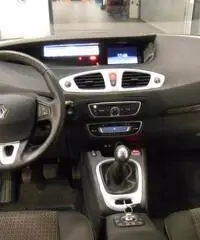 RENAULT Scenic X-Mod 1.5 dCi 110CV Dynamique