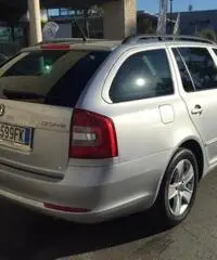 SKODA Octavia 1.6 TDI CR F.AP. Wagon Ambition