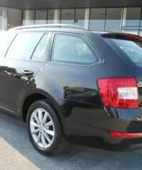 SKODA Octavia 1.6 TDI CR 105CV Wagon Ambition