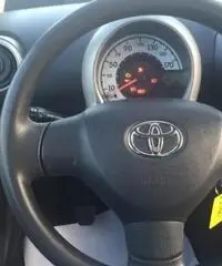 TOYOTA Aygo 1.0 12V VVT-i Connect Navi!