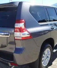 TOYOTA Land Cruiser 2.8 D4-D A/T 5 porte Style MY 16 AUTOCARRO NUOVO! TOYOTA Land Cruiser 2.8 D4-D A/T 5 porte Style MY 16 AUTOCARRO NUOVO!