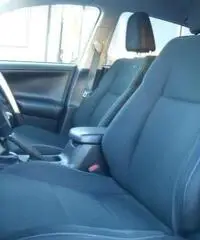 TOYOTA RAV 4 RAV4 2.2 D-4D 4WD Lounge