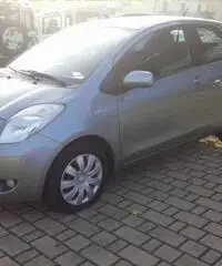 TOYOTA Yaris 1.4 D-4D DPF 3 porte Sol