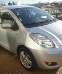 TOYOTA Yaris 1.4 D-4D DPF 5 porte Sol