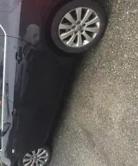 Vendo opel astra 2011 Vendo opel astra 2011