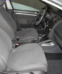 VOLKSWAGEN Golf V 1.9 TDI COMFORTLINE 5PT. CV105-No garanzia! VOLKSWAGEN Golf V 1.9 TDI COMFORTLINE 5PT. CV105-No garanzia!