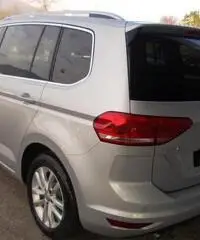 Volkswagen Touran Nuovo 1.6 tdi Highline 7 posti nuovo km0