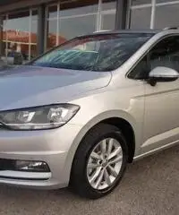 Volkswagen Touran Nuovo 2.0 tdi Highline 7 posti 150cv nuovo/km0