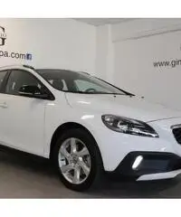 Volvo V40 Cross Country D2 Business - AZIENDALE Volvo V40 Cross Country D2 Business - AZIENDALE