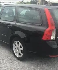 VOLVO V50 D2 POLAR N1 VOLVO V50 D2 POLAR N1