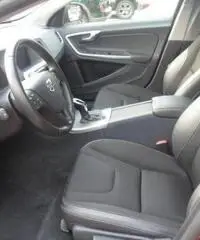 Volvo V60 D2 1.6 Powershift Business - AZIENDALE