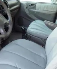 CHRYSLER Voyager 2.5 CRD cat LS