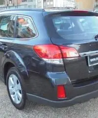SUBARU OUTBACK 2.0D Trend *TAGLIANDI SUBARU*