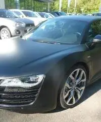 AUDI R8 5.2 V10 FSI quattro R tronic