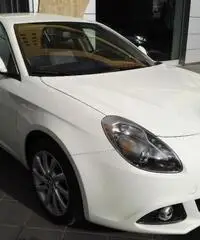 ALFA ROMEO Giulietta 1.6 JTDm-2 105 CV Distinctive