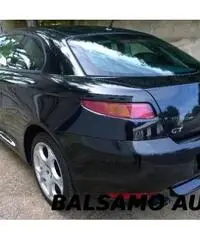 ALFA ROMEO GT 1.9 JTDM 16V Moving