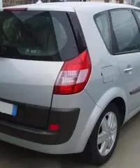 RENAULT Scenic 1.9 dCi Confort Dynamique