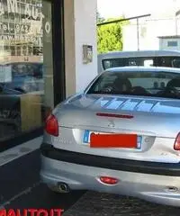 PEUGEOT 206 1.6 16V CC   CLIMA!!!!