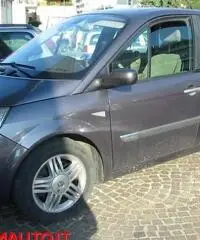 RENAULT Scenic 1.9 dCi Luxe Dynamique