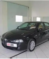 ALFA ROMEO 147 1.9 JTD 5 porte Distinctive