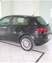 ALFA ROMEO 147 1.9 JTD 5 porte Distinctive