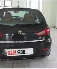 ALFA ROMEO 147 1.9 JTD 5 porte Distinctive