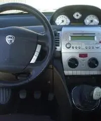 LANCIA Ypsilon 1.3 MJT 75 CV Oro ( BLUE   ME )