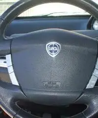 LANCIA Ypsilon 1.3 MJT 75 CV Oro ( BLUE   ME )