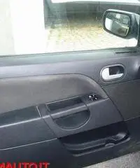 FORD Fiesta 1.2 16V 5p. Ghia  !!!!!