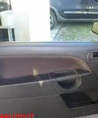 FORD Fiesta 1.2 16V 3p. Ghia !!!!