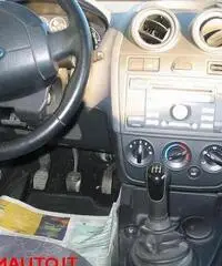 FORD Fiesta 1.2 16V 3p. Ghia !!!!