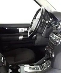 LAND ROVER Discovery 4 3.0 SDV6 SE