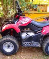 Quad rosso usato pochissimo marca Kimco