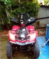 Quad rosso usato pochissimo marca Kimco