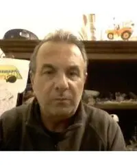 Uomo 55 enne buona presenza Uomo 55 enne buona presenza