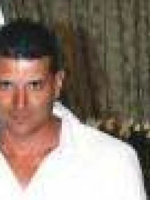 Uomo cerca donna seria Uomo cerca donna seria