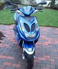 Yamaha Aerox 50 Special ed Valentino Rossi