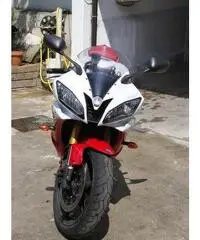 Yamaha R6 2006 Perfetta Yamaha R6 2006 Perfetta