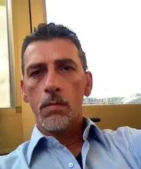 cerco donna per seria relazione.