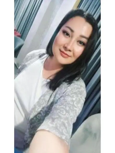 Donna che cerca un uomo onesto Donna che cerca un uomo onesto