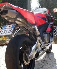 Honda CBR 1000 RR Fireblade anno 05