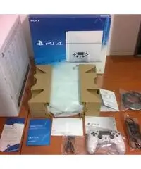 Ps4 Pro 1TB due joystick  con 1 giochi gratis Ps4 Pro 1TB due joystick  con 1 giochi gratis