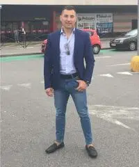 Cerco una donna seria per fare insieme una famiglia.