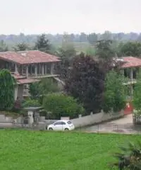 Villa mono / bifamigliare al rustico Villa mono / bifamigliare al rustico