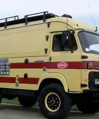 CAMPER 4X4 SAVIEM TP3