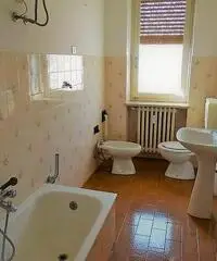 In vendita appartamento  trilocale mansardato a Montanaro (Torino)